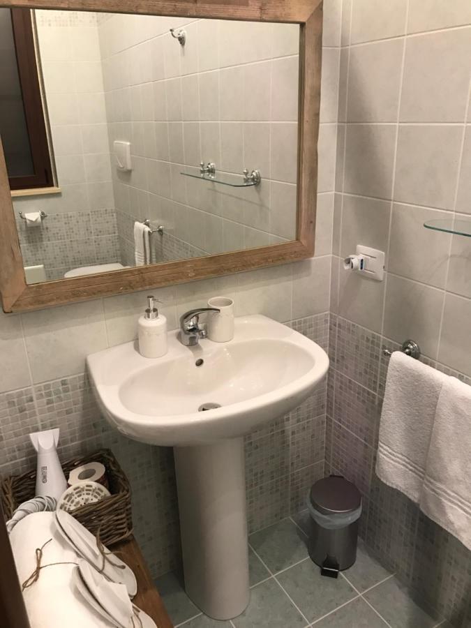 Bed and Breakfast Dimora Le Ginestre Adults Only Fasano Zimmer foto