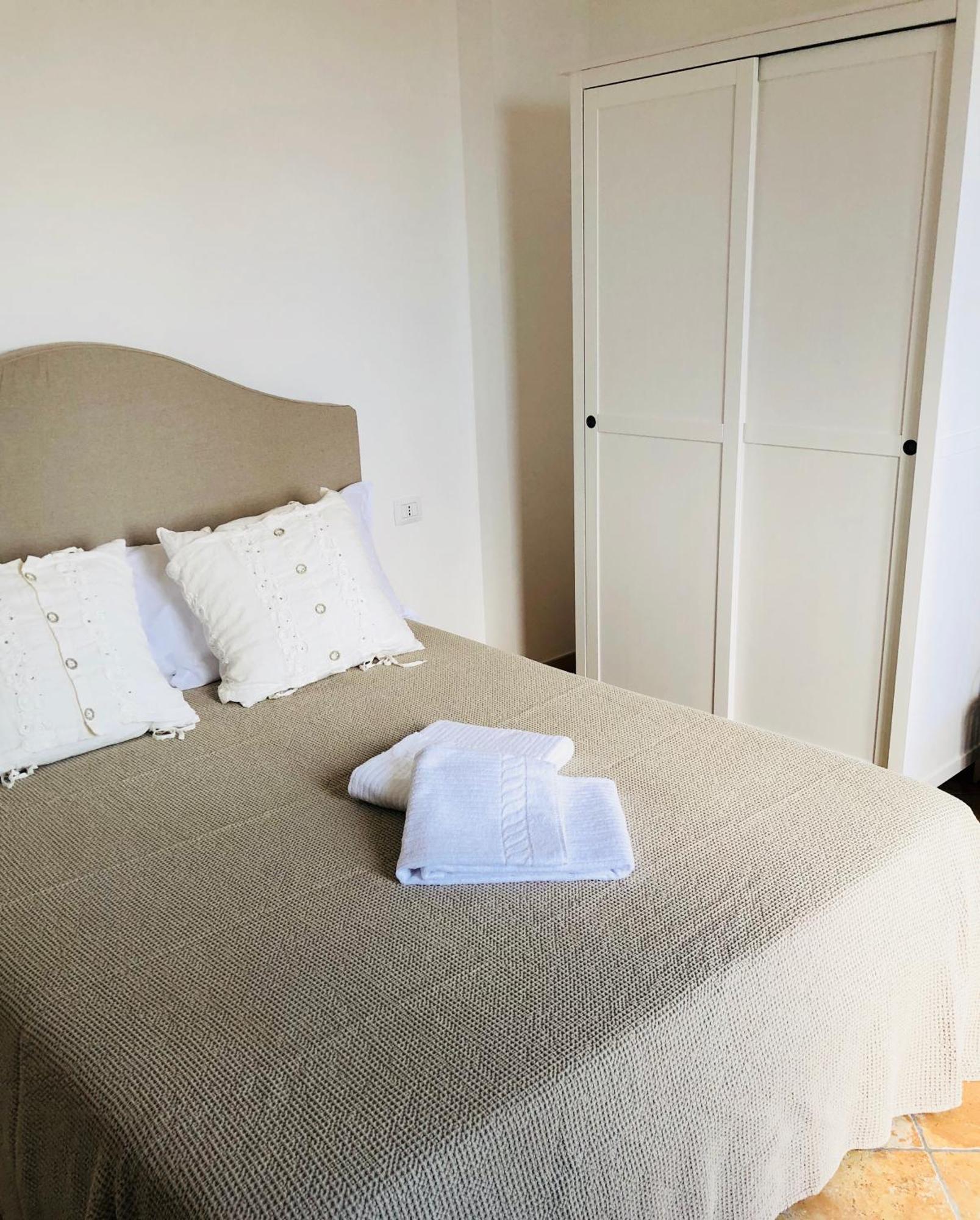 Bed and Breakfast Dimora Le Ginestre Adults Only Fasano Zimmer foto